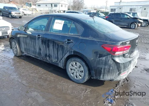 2018 Kia Rio S z USA, uszkodzony, nr VIN 3KPA24AB1JE050176